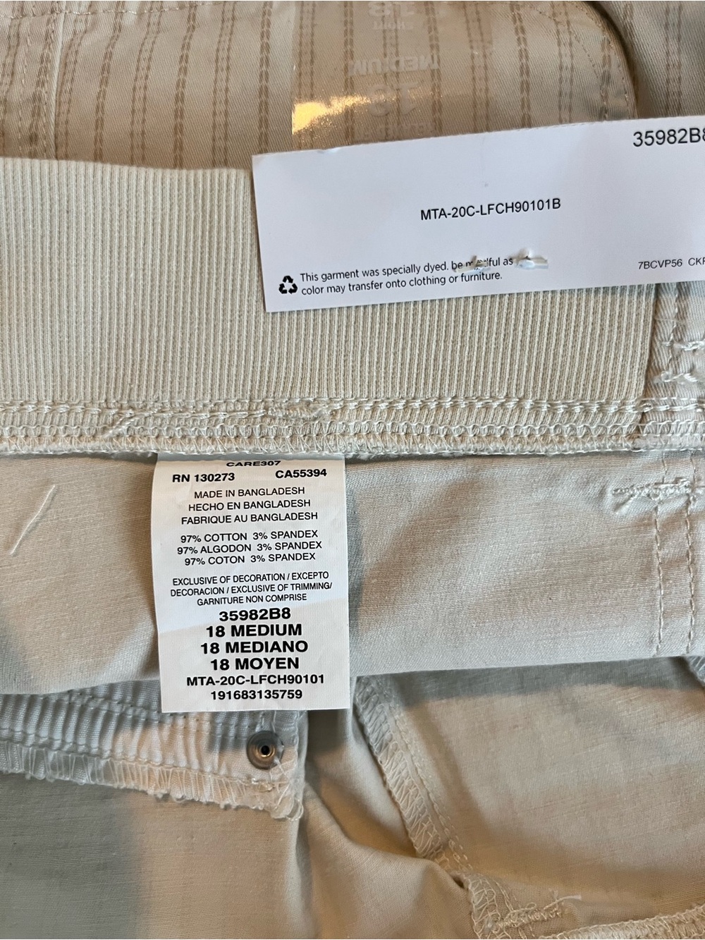 Lee Women’s Cream /Tan Striped Casual Mid Rise Waist 38” Size 18 Shorts NWT - Picture 4 of 11